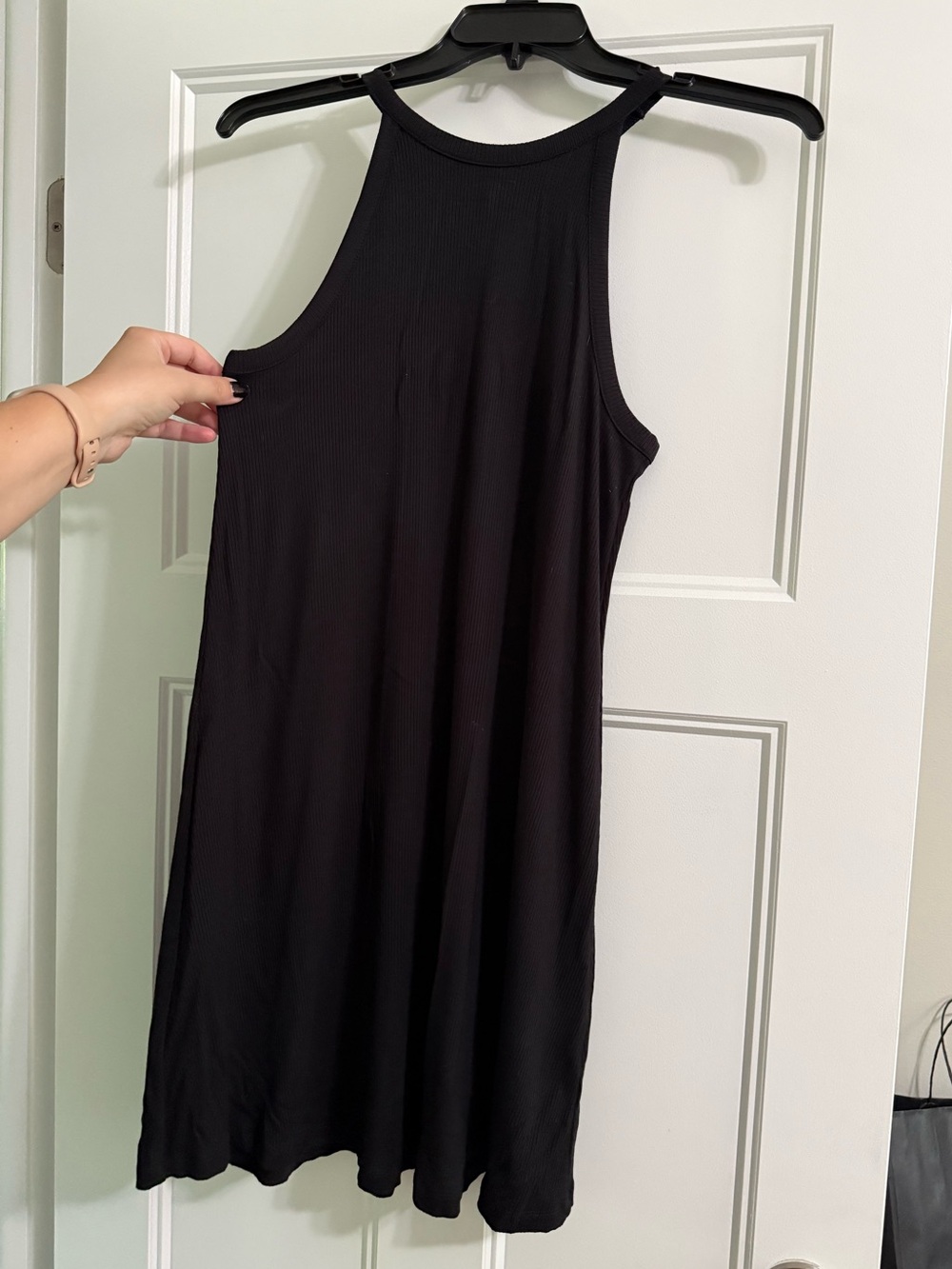 Flowy Black Ribbed Dress - Picture 5 of 5